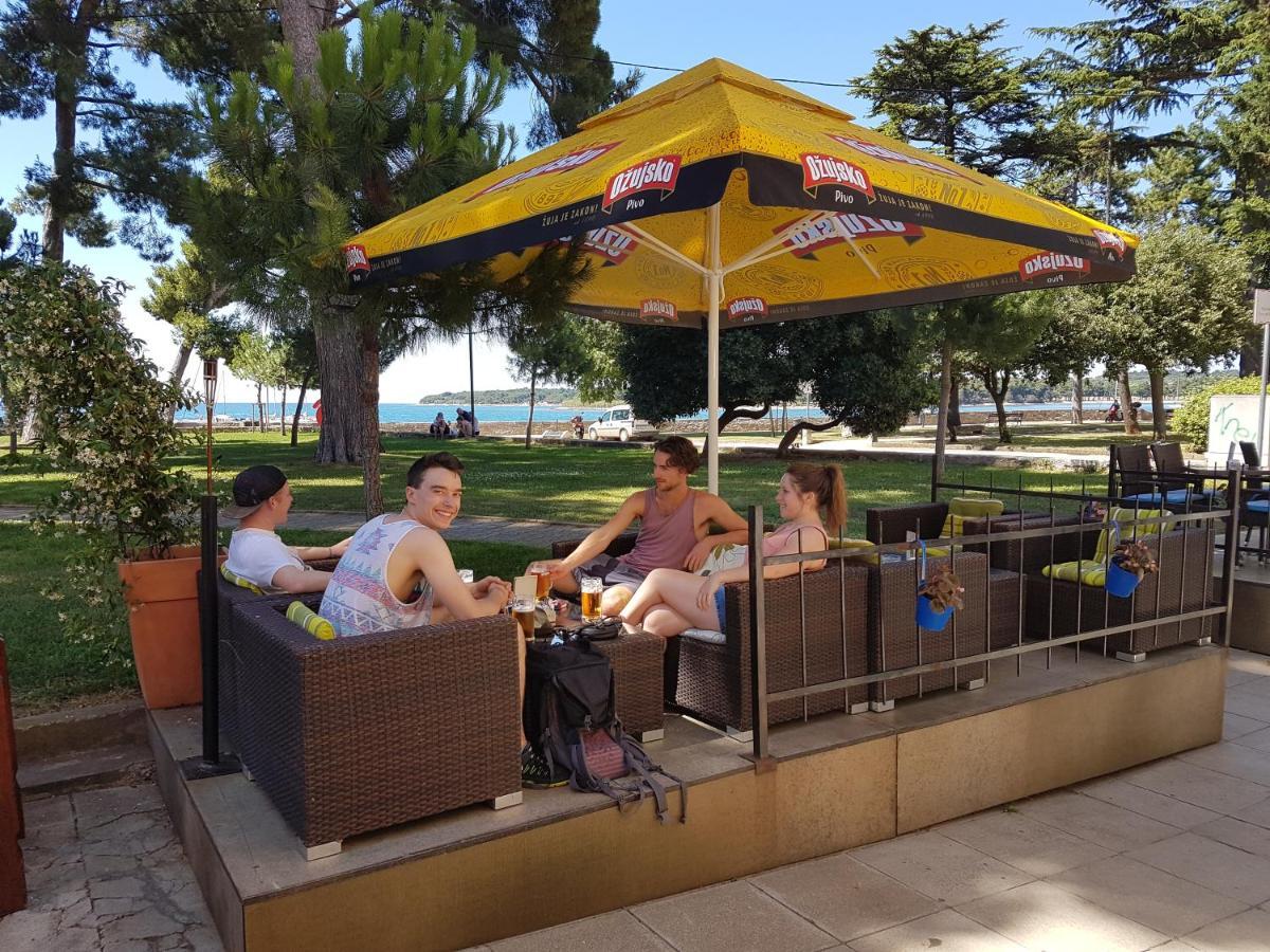 Nina Deluxe Superior 5 Star Apartment, Your Piece Of Heaven By The Sea & Park Apartment