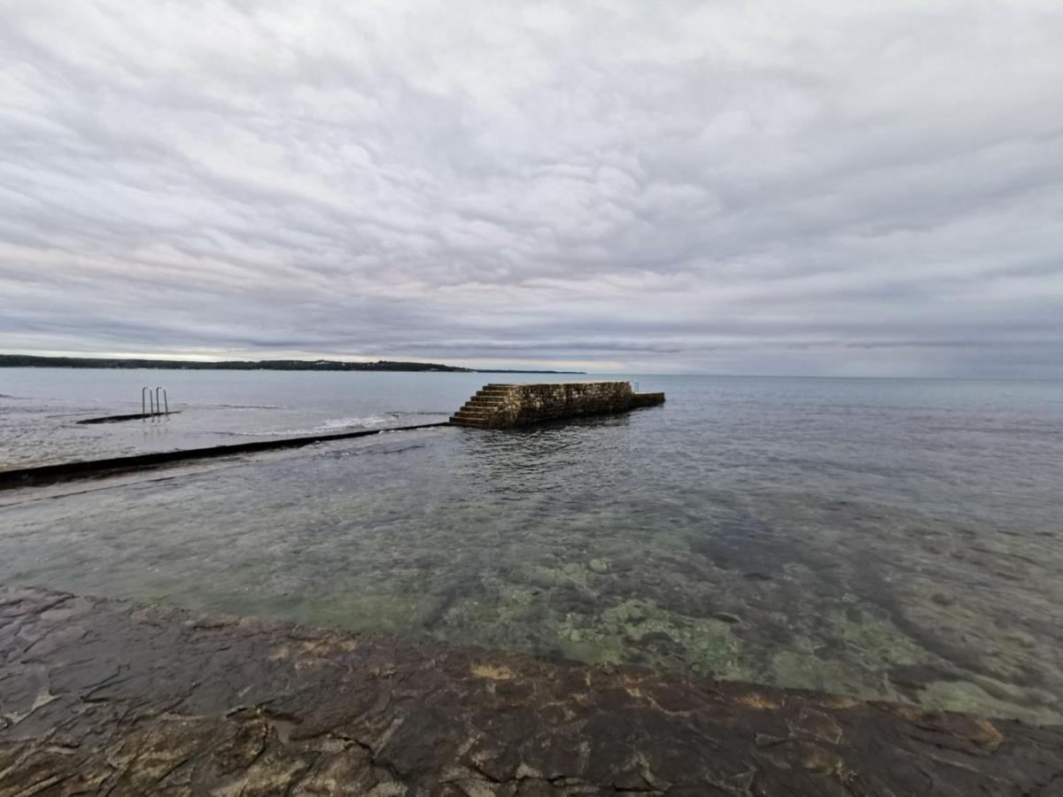 Nina Deluxe Superior 5 Star Apartment, Your Piece Of Heaven By The Sea & Park * Novigrad (Istria)