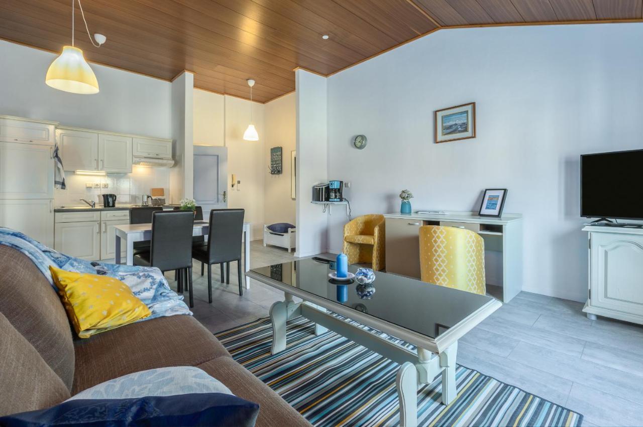 Apartment Nina Deluxe Superior 5 Star Apartment, Your Piece Of Heaven By The Sea & Park Novigrad (Istria)