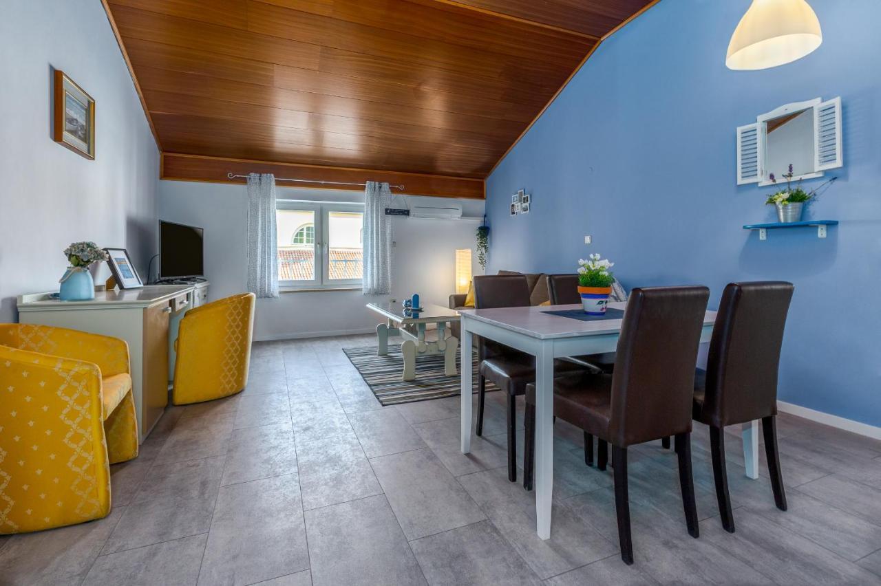Nina Deluxe Superior 5 Star Apartment, Your Piece Of Heaven By The Sea & Park Apartment